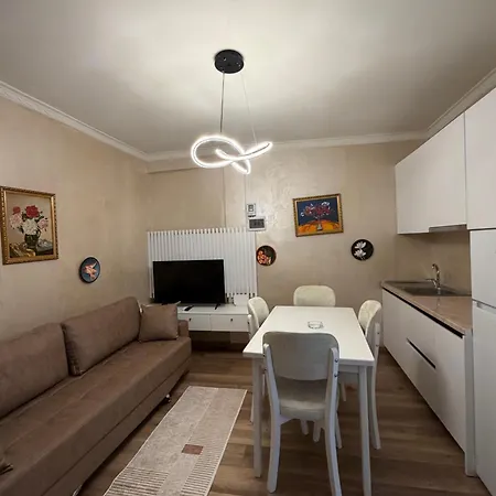 Luxury 2 Near Square 21 Tirana