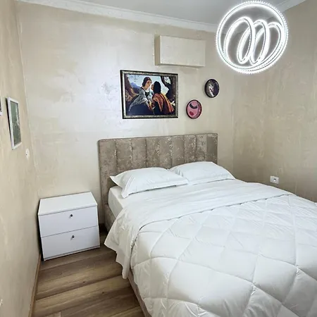 Luxury 2 Near Square 21 * Tiran