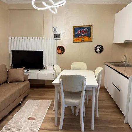 Luxury 2 Near Square 21 Daire *